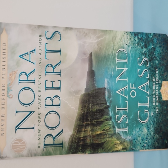 The Guardians Trilogy Series Nora Roberts Paperback Book set NWT - Picture 6 of 10